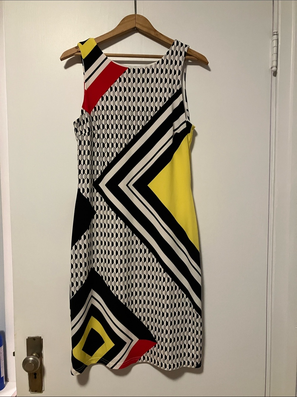 Joseph Ribkoff Graphic Sleeveless Shift Dress in Yellow, Black & Red